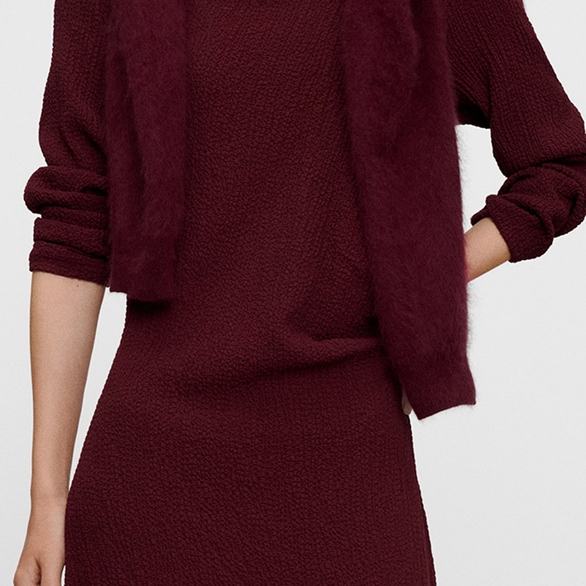 Robe ajustée bouclée à encolure bateau prune, ADOLFO DOMINGUEZ