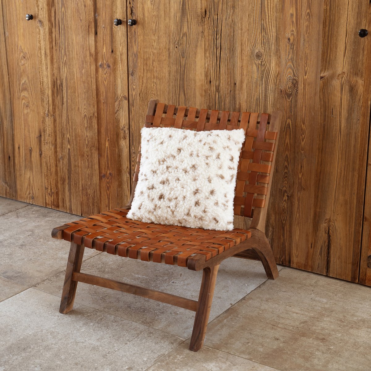 Coussin décoratif moucheté à texture bouclée et dos velours - QABANE ecru, HOME MAISON