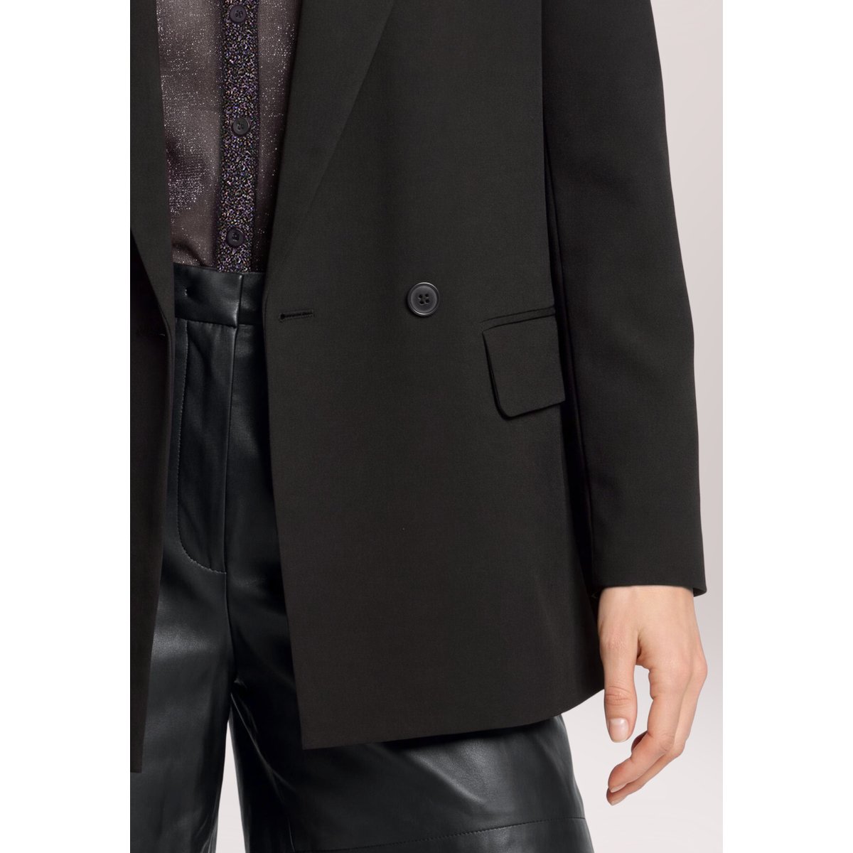 Blazer long à col à revers noir, BETTY & CO