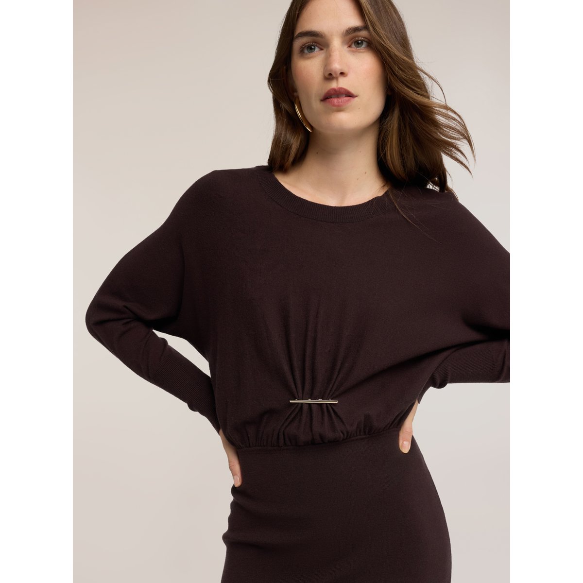Robe fourreau avec drapé marron, MOTIVI