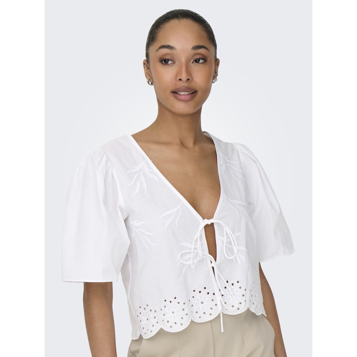 Top bright white 1, JDY