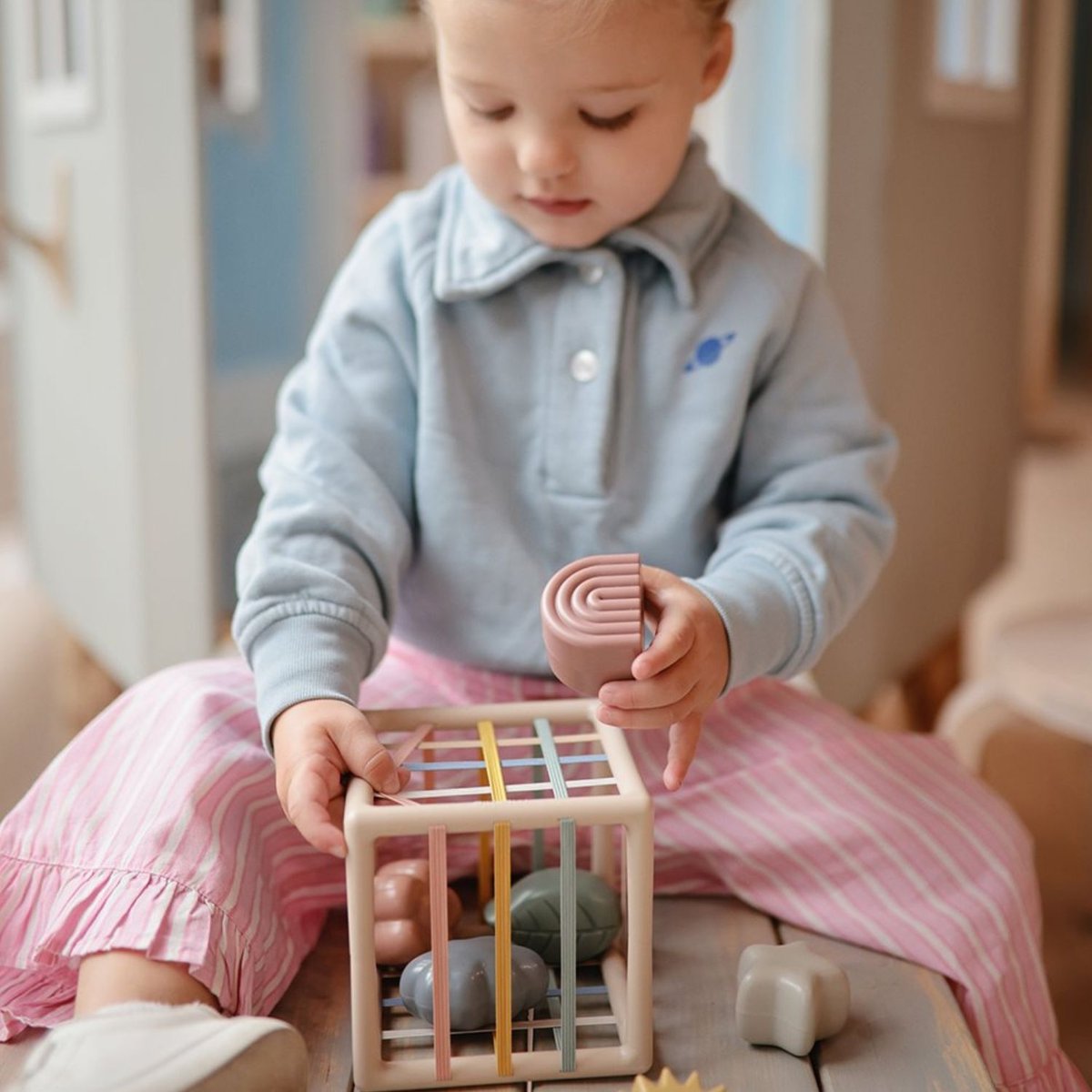 Boîte à formes Shape élastique multicolore, MUSHIE