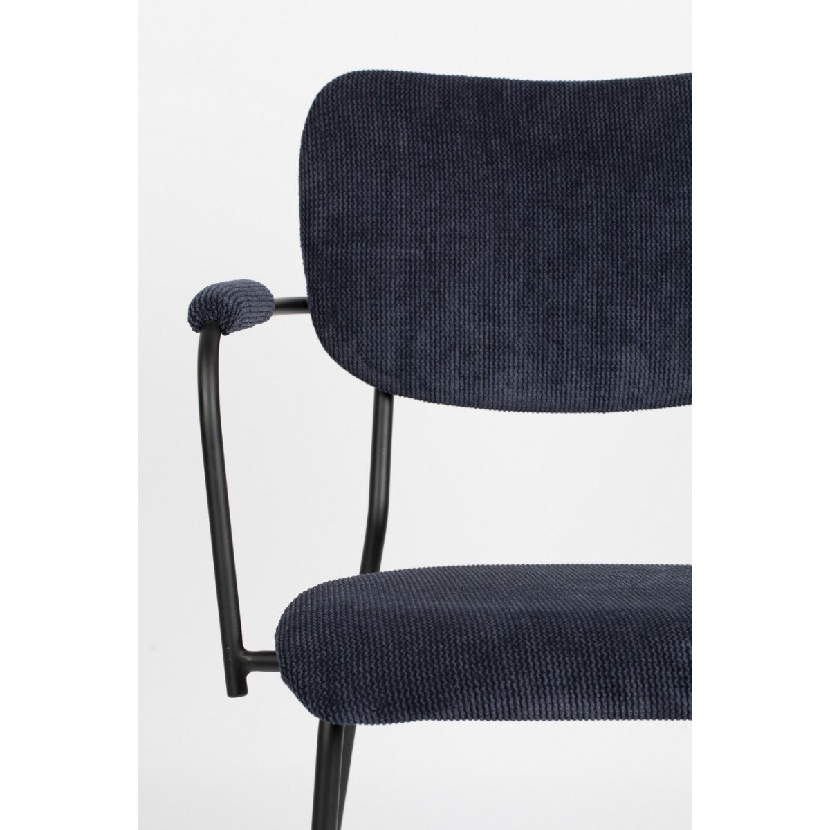 Chaise accoudoirs en velours - BENSON bleu, ZUIVER