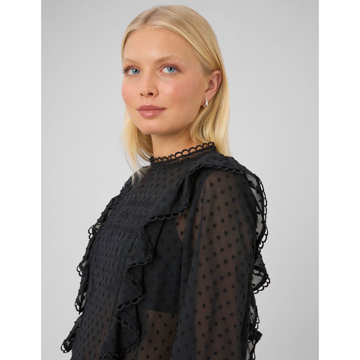 Blouse plumetis volantée noir, BZB