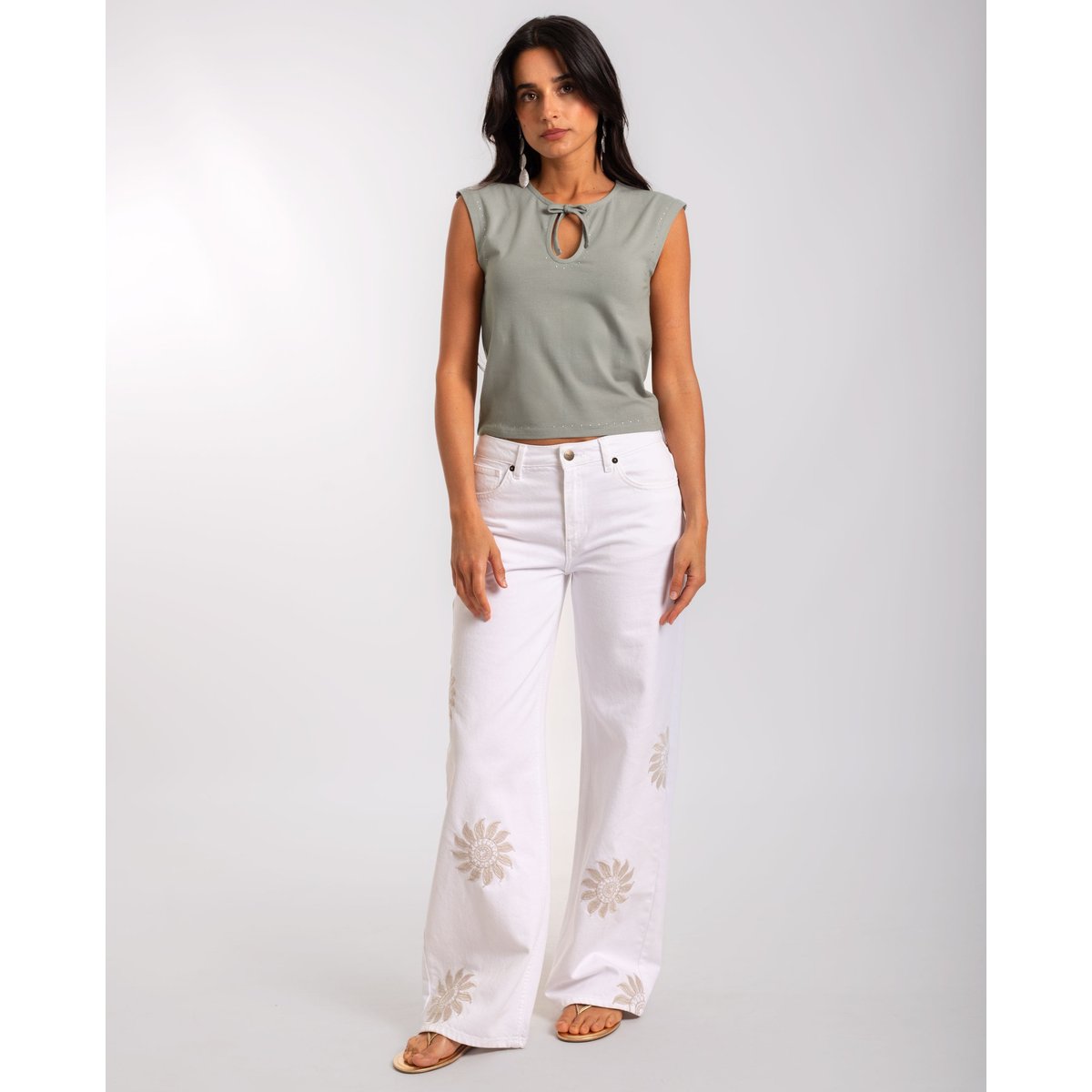 Top avec encolure découpée et lien à nouer gris, THE-ARE