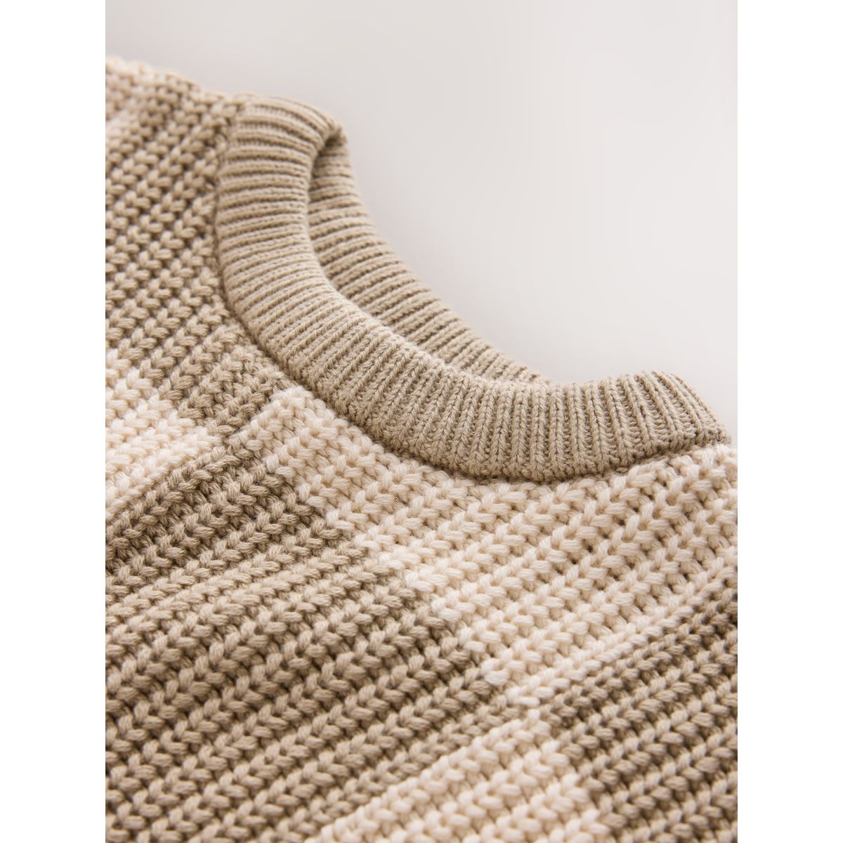 Pull ras du cou en maille damier neutre, NEXT