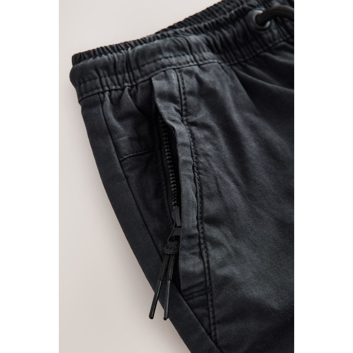 Pantalon cargo large fuselé noir, NEXT
