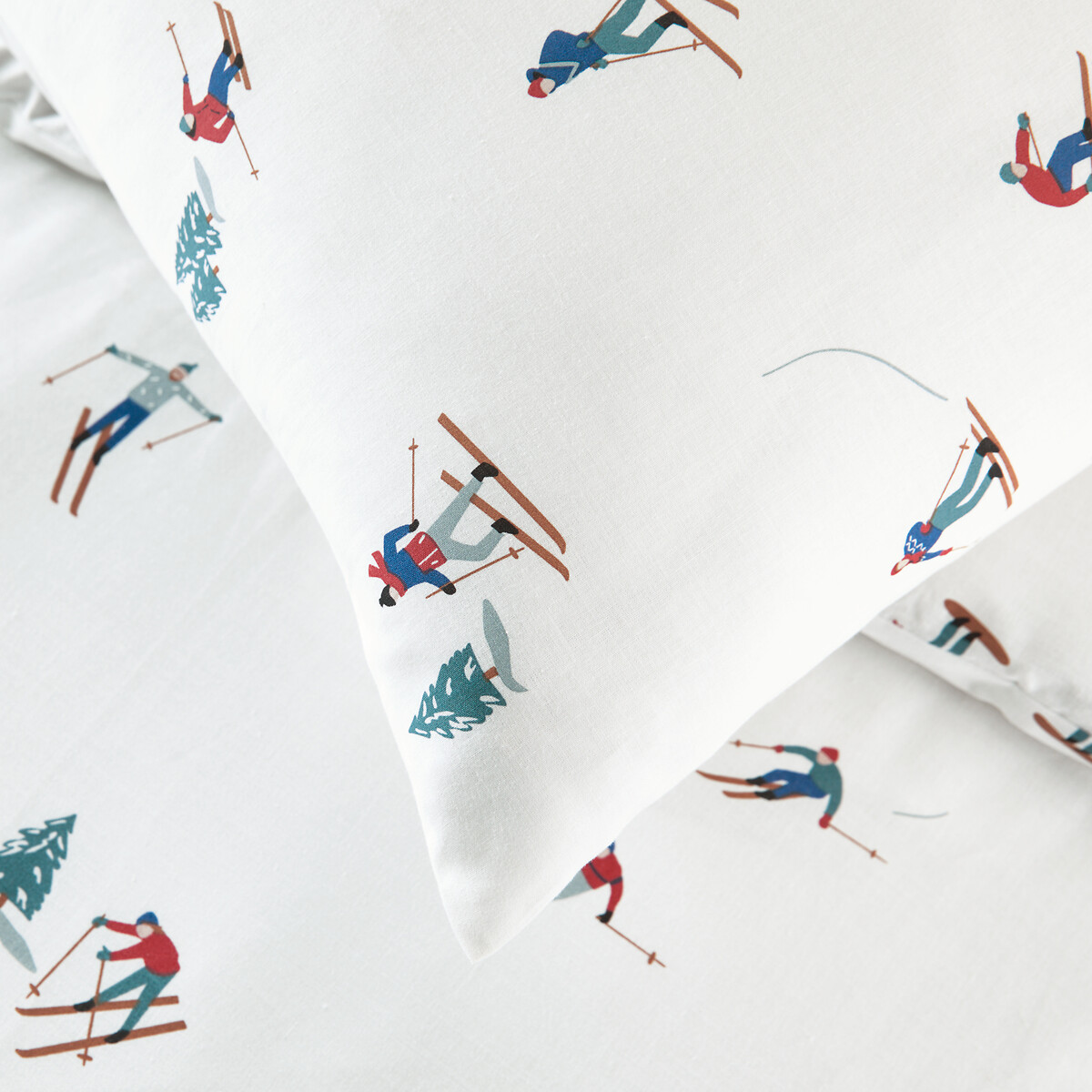 Parure de lit enfant en 30% coton recyclé, taie carrée, TOUT SCHUSS imprimé fond écru, LA REDOUTE INTERIEURS