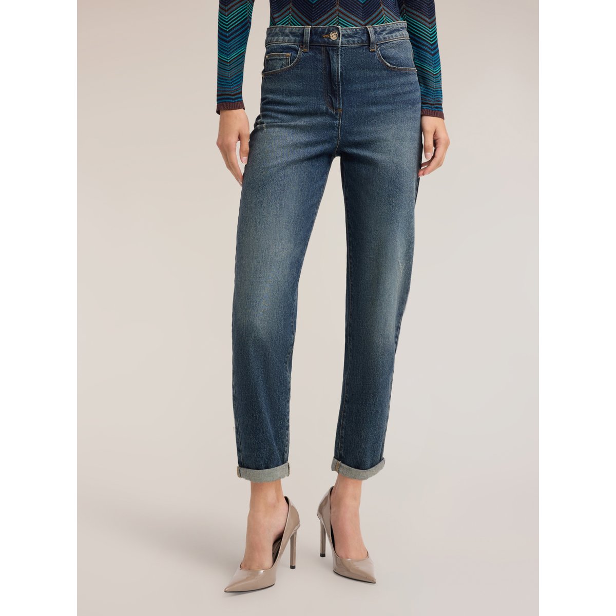 Jean boyfriend avec revers bleu, MOTIVI