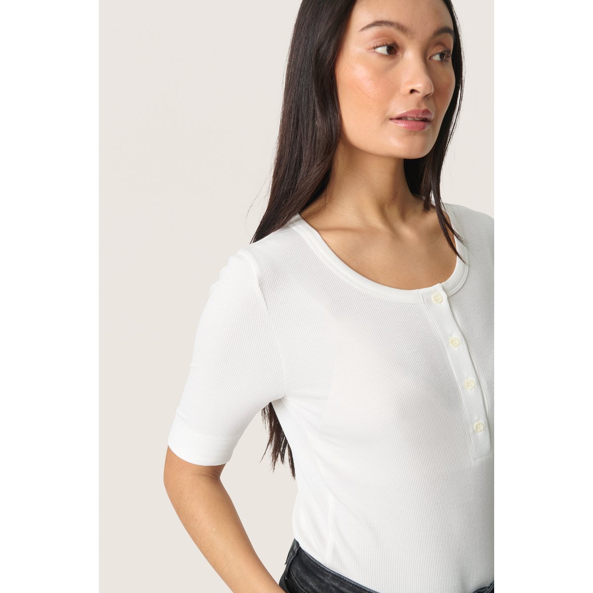 Blouse with short sleeve blanc broken white, SOAKED IN LUXURY
