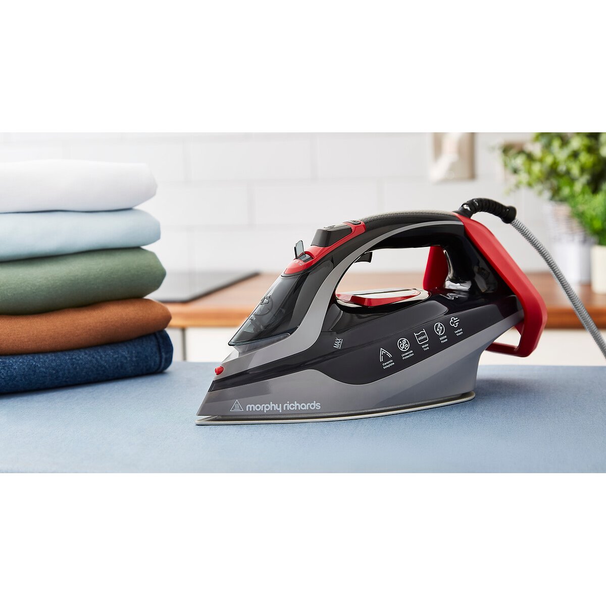 2800W Steam Iron - 302012 red, MORPHY RICHARDS