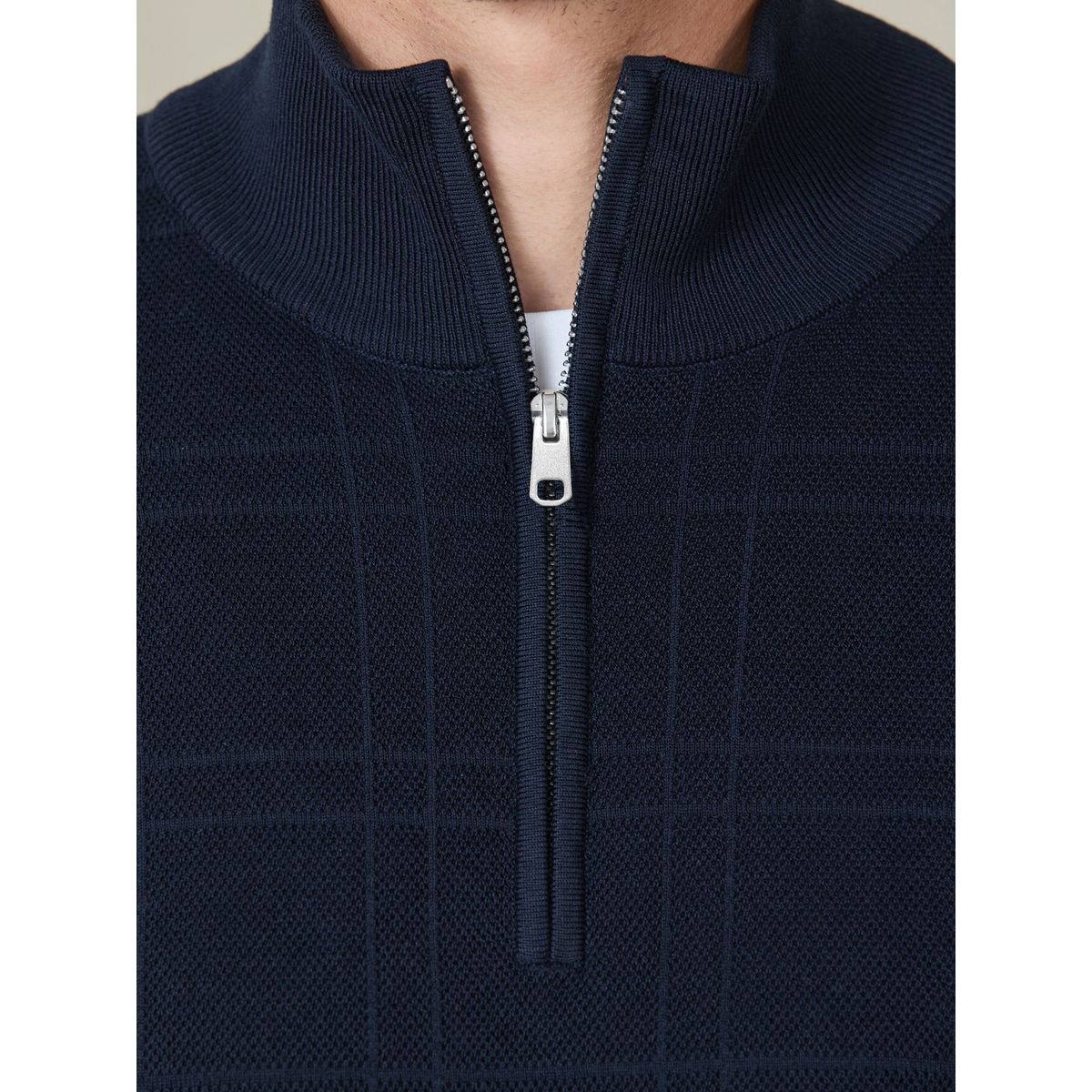 Pull à col zippé et carreaux texturés bleu marine, NEXT