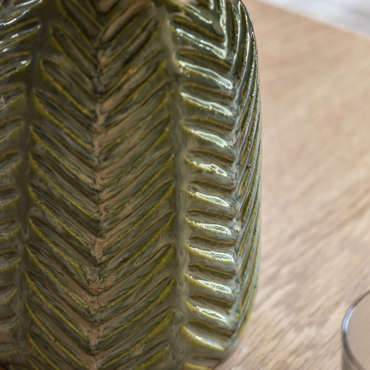 Hydrangea Arrangement in Ceramic Vase green, ÉDITÉ