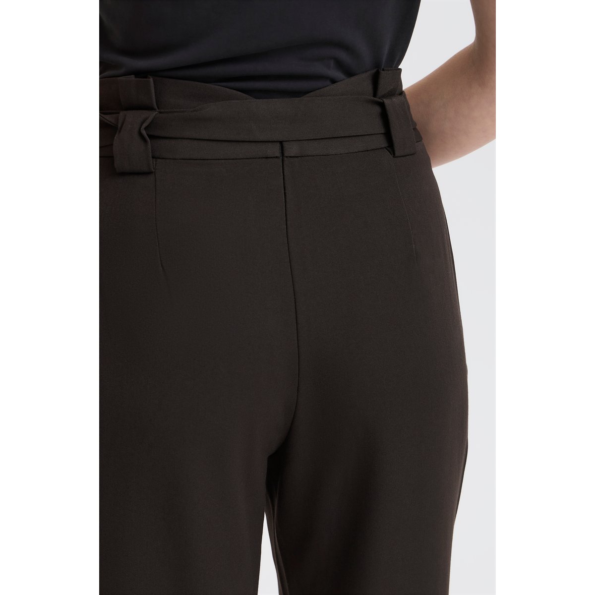Pantalon taille paperbag, coupe droite noir, ICHI