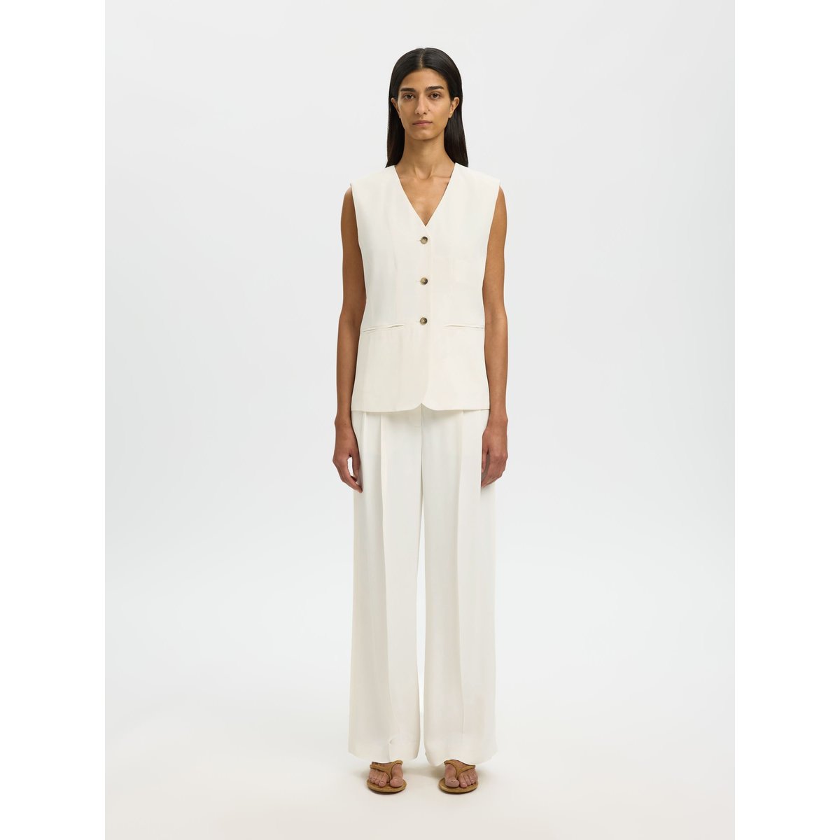 Gilet egret, SELECTED