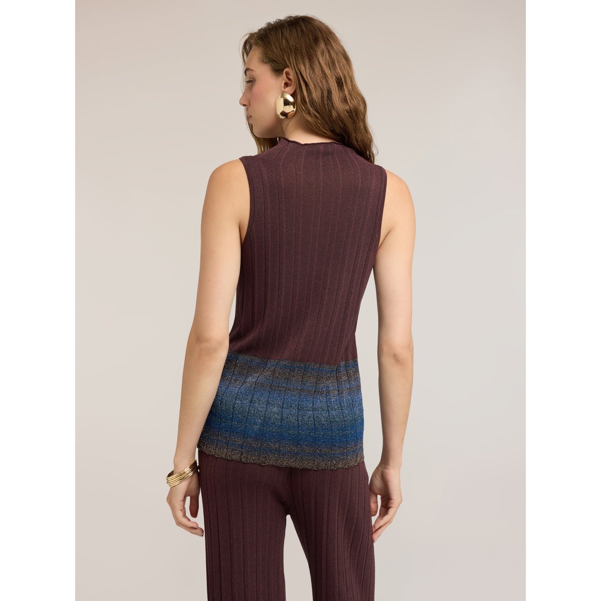 Pull col roulé avec ourlet marron, MOTIVI