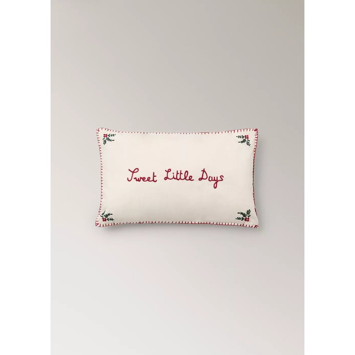 Coussin de Noël brodé 28 x 20 cm rouge, MANGO HOME