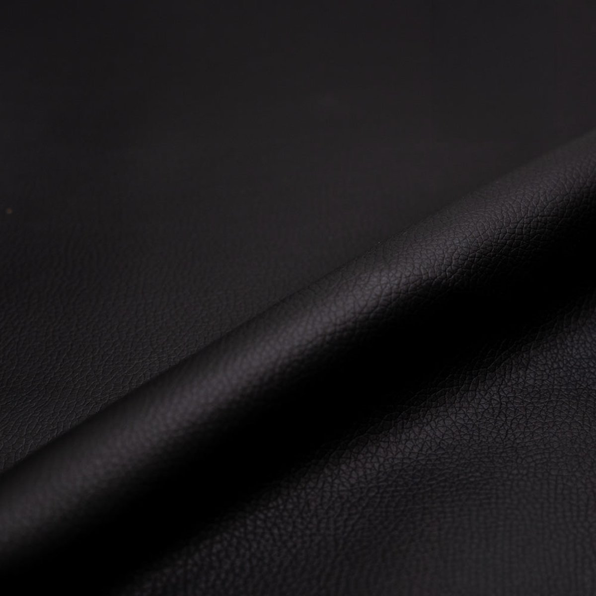 Lot de 2 chaises en cuir synthétique d'hévéa - JOSETTE noir, MAISON PAVANE