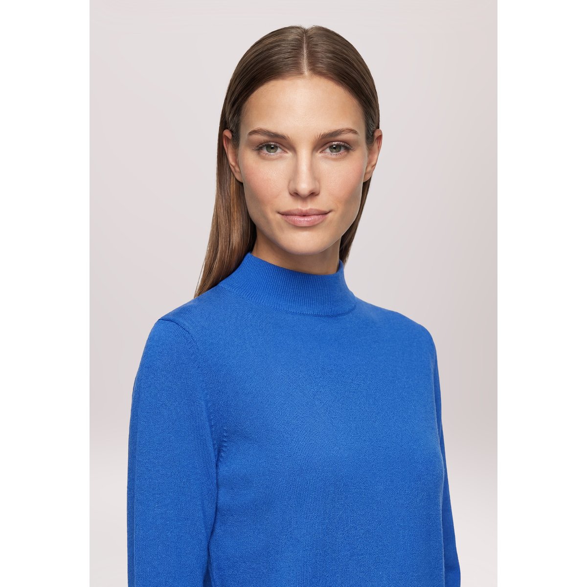 Pull-over en maille basique à col droit electric blue, BETTY BARCLAY