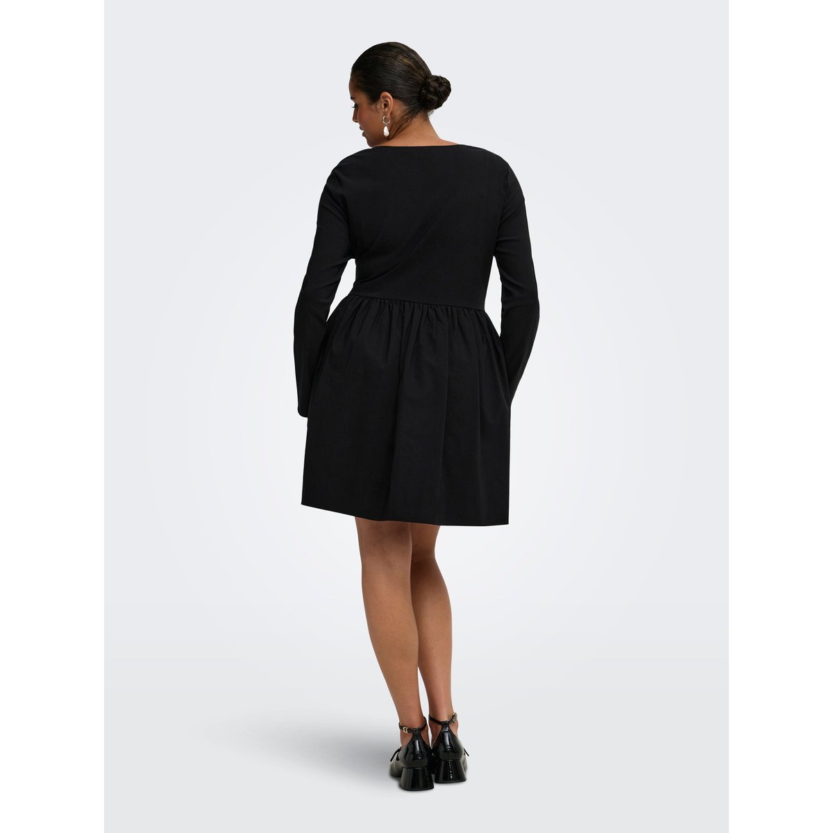 Robe black 1, ONLY CARMAKOMA