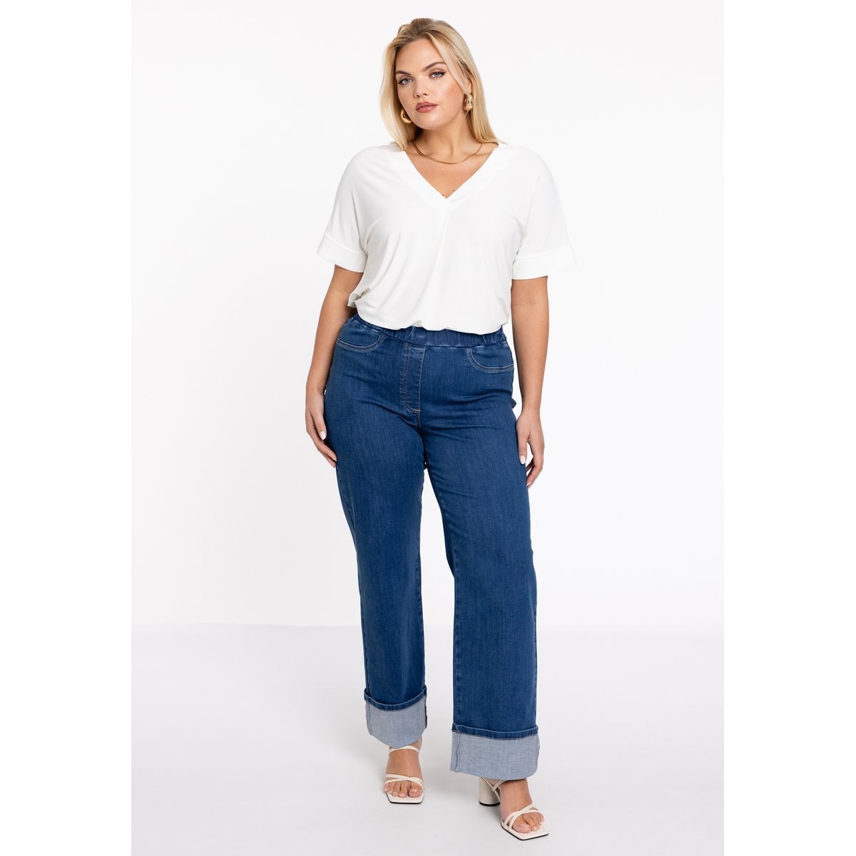 Jean avec une ceinture élastique bleu indigo, YOEK