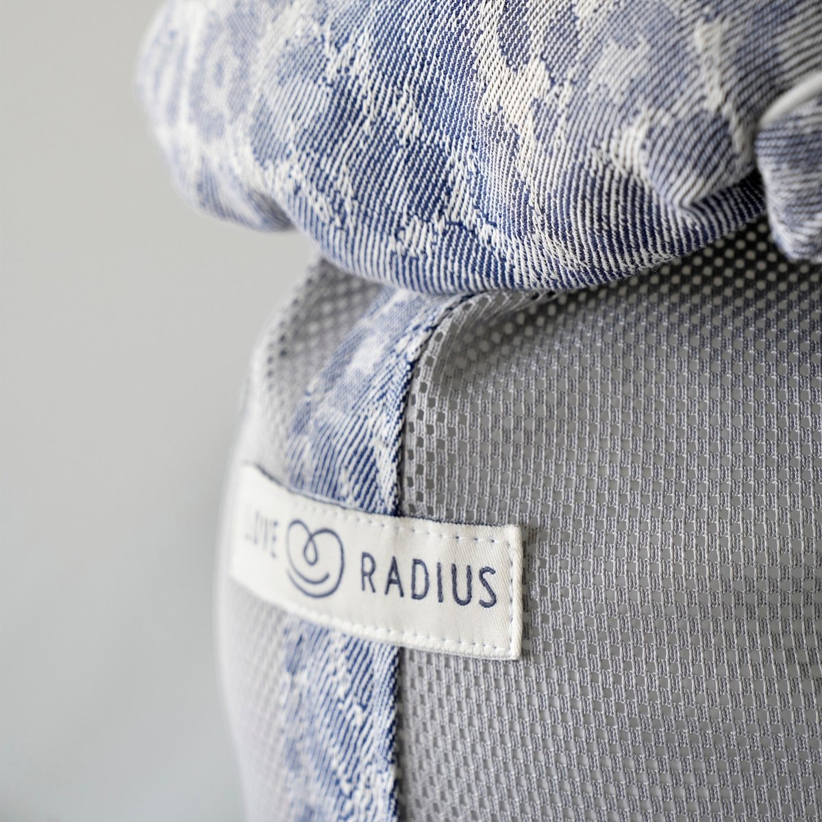 Porte bébé PhysioCarrier V2 bleu, gris, LOVE RADIUS