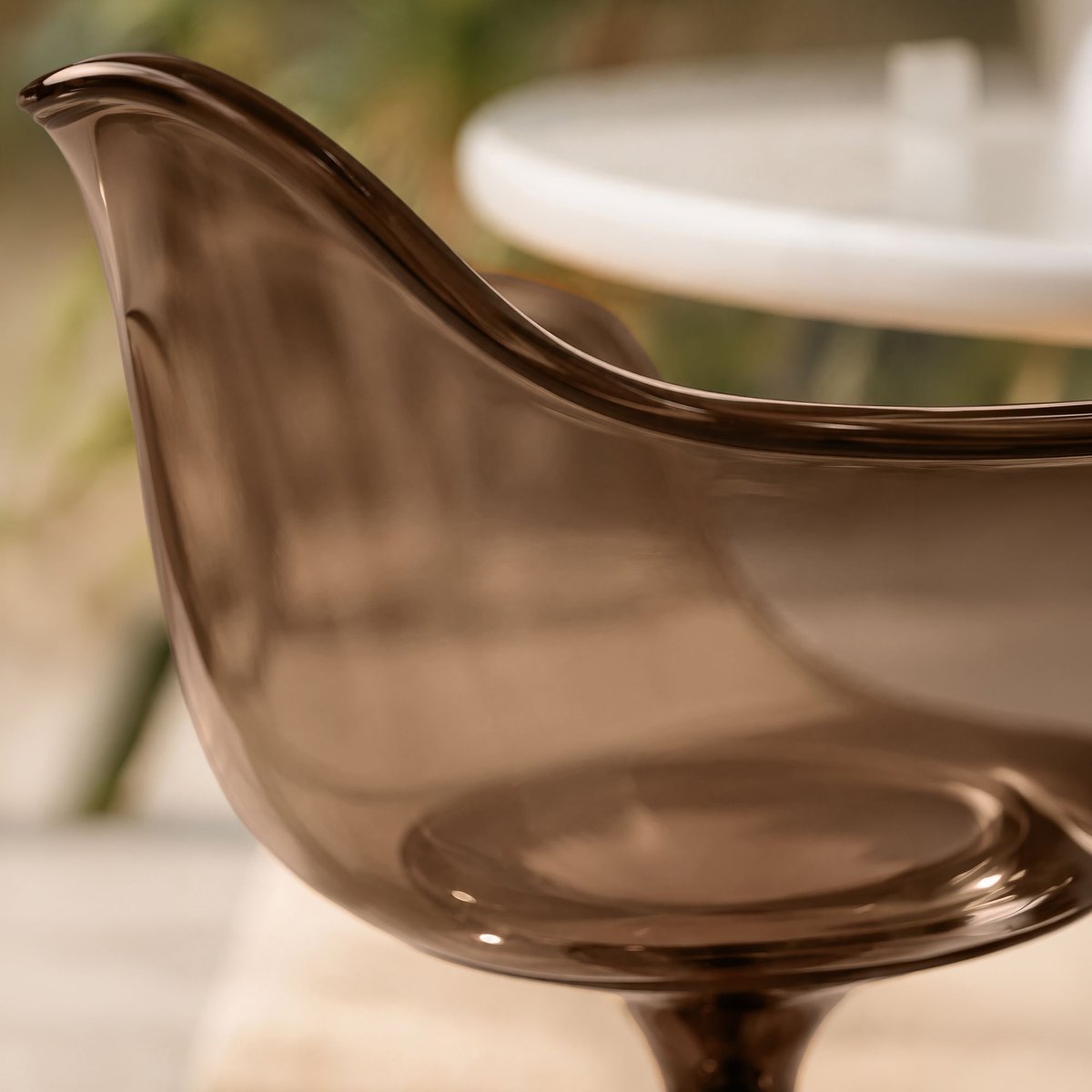 Lot de 2 fauteuils de table en résine acrylique, GLAM marron, NOW'S HOME