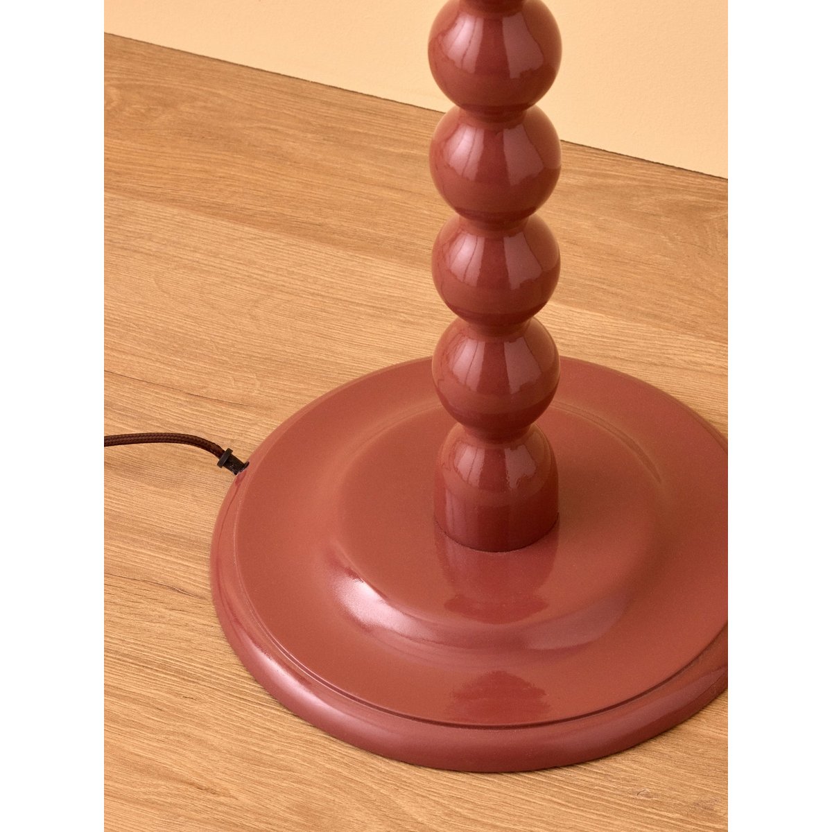 Pied de lampe en bois Bertille - Grand Modèle bordeaux, CYRILLUS