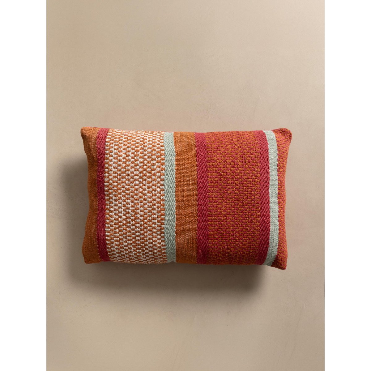 Coussin 100% Coton Géométrique -API multicolore rouge / orange, KENAY