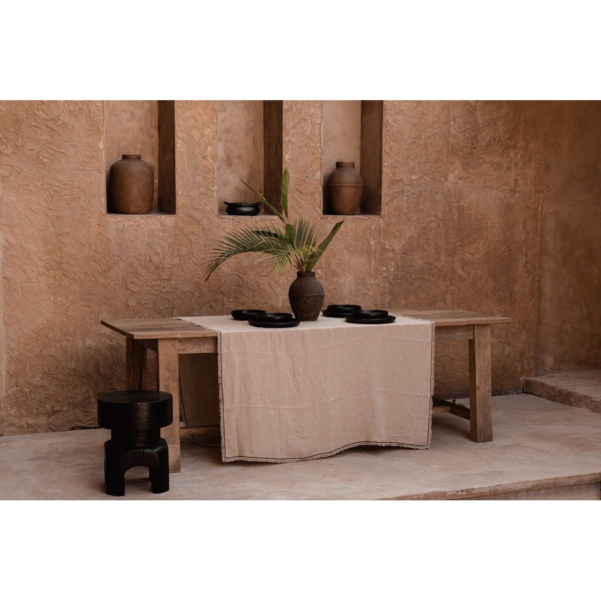 Tabouret en bois SQUAT SPOT noir, BAZAR BIZAR