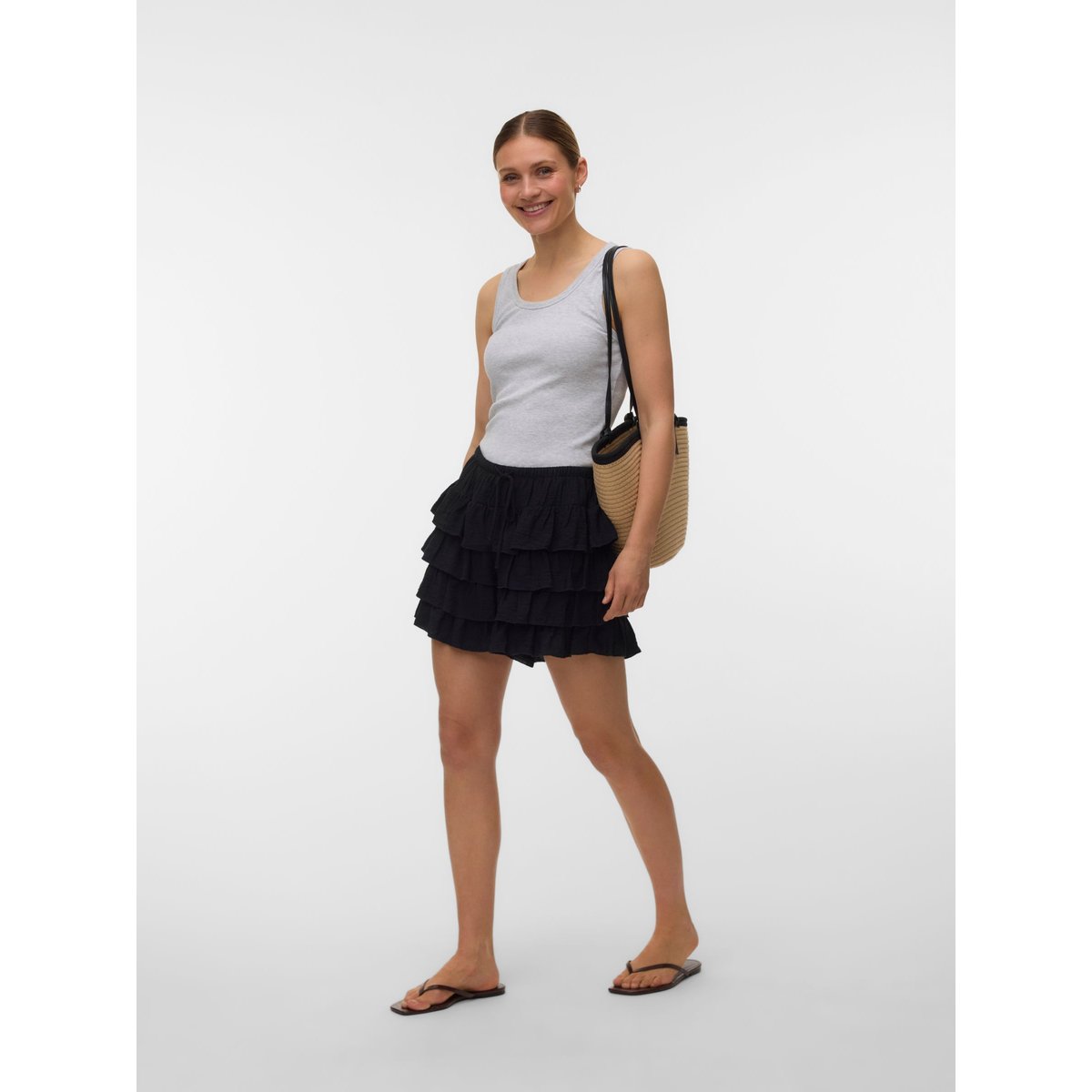 Short black 1, VERO MODA
