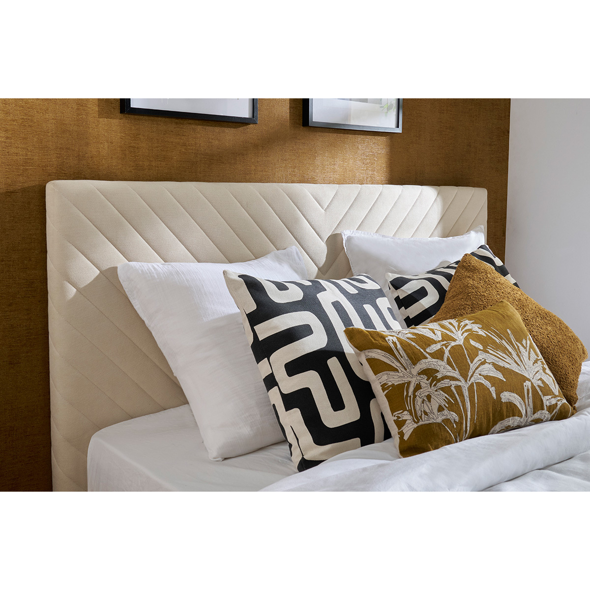 Lit 2 places 160x200 en tissu beige SIDONIE beige, MILIBOO