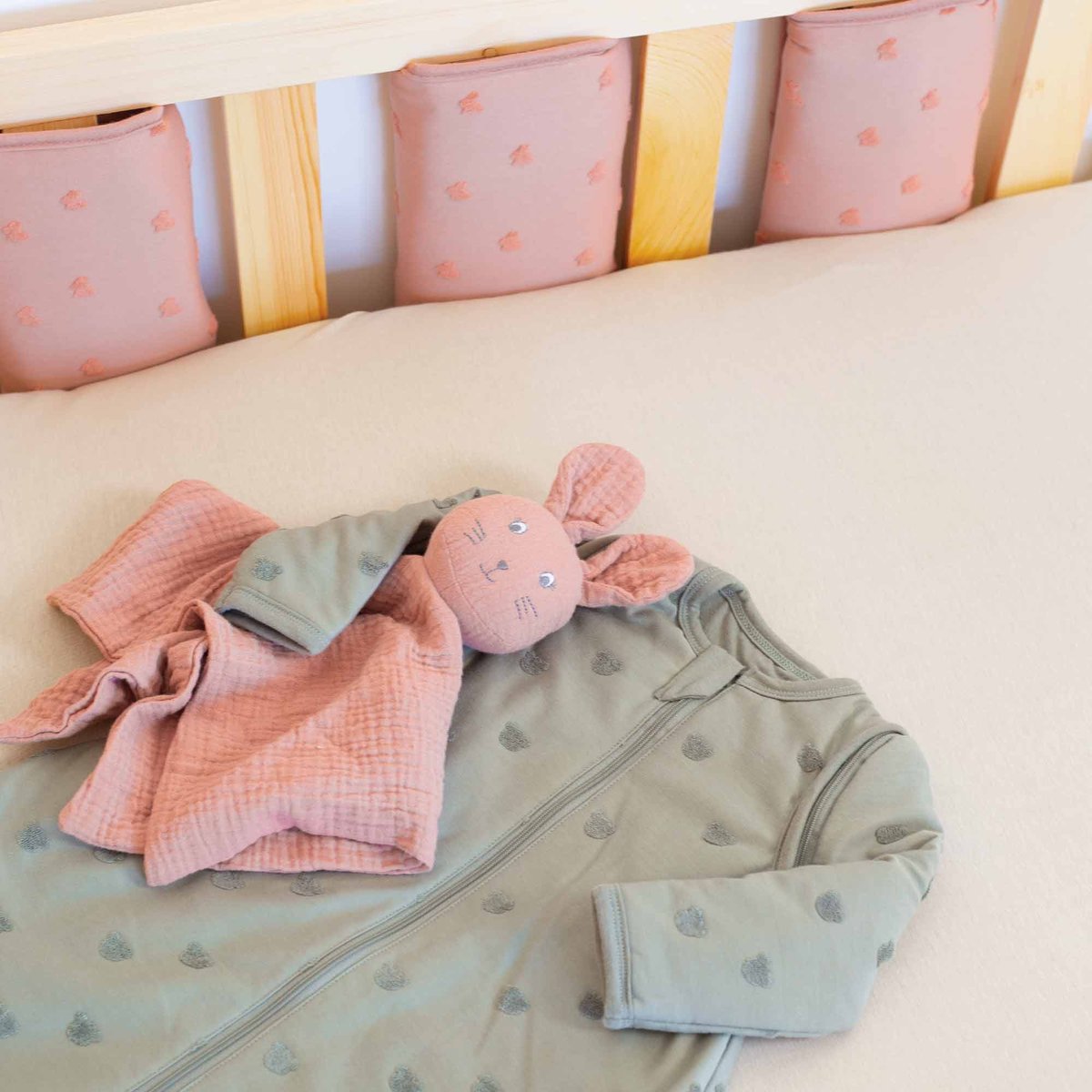 Protège barreaux lit bébé - 8 pièces rosa, TROIS KILOS SEPT
