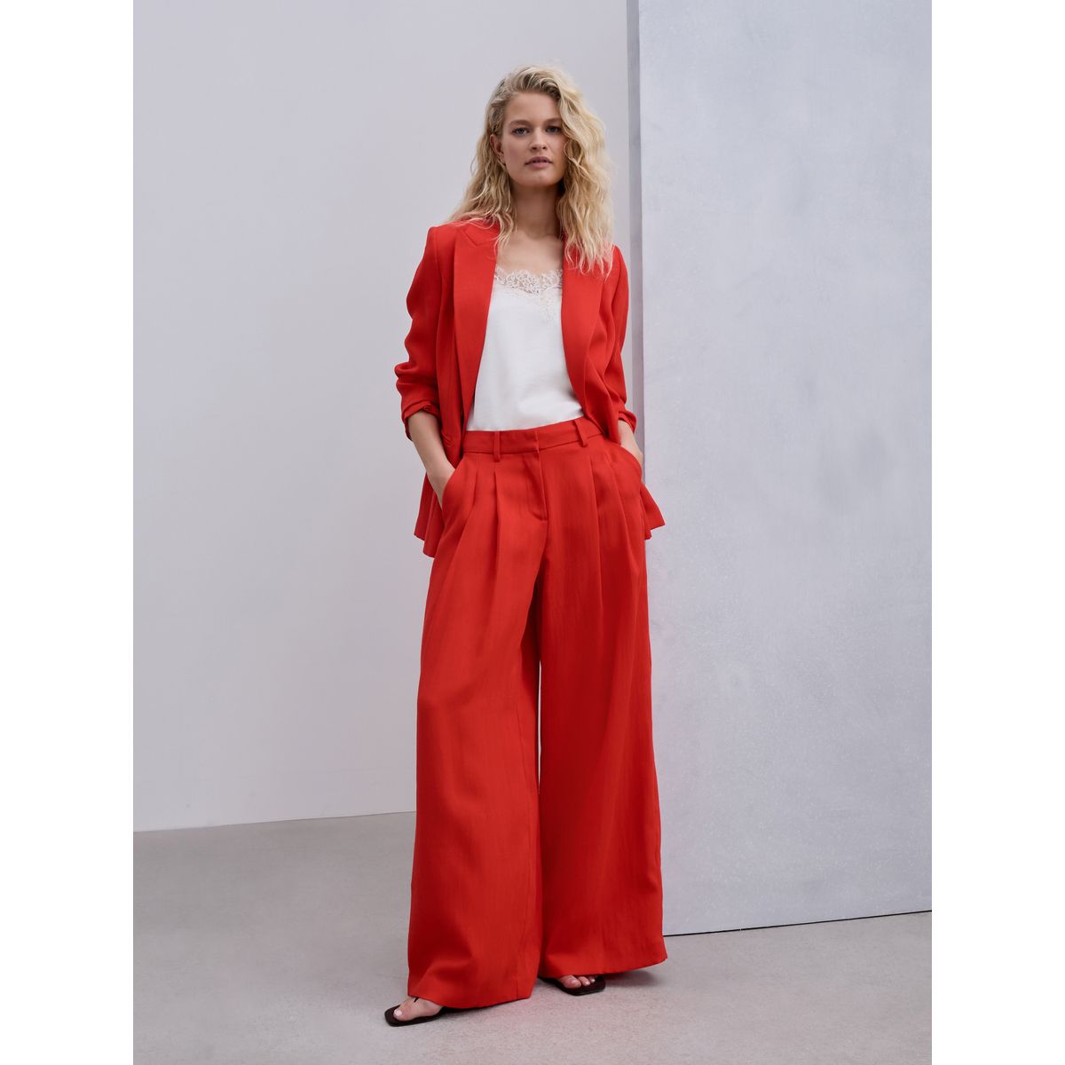 Pantalon palazzo effet froissé rouge, NEXT