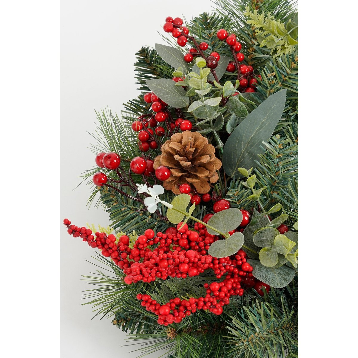 Couronne de Noël avec pommes de pin Ø40 cm HARVEY rouge, MICA DECORATIONS