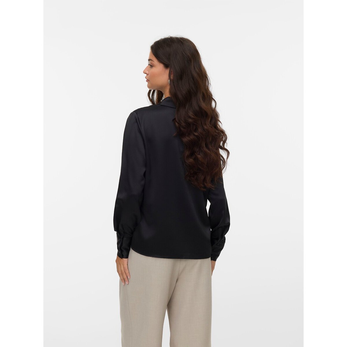 Chemisier satiné à manches longues noir, VERO MODA