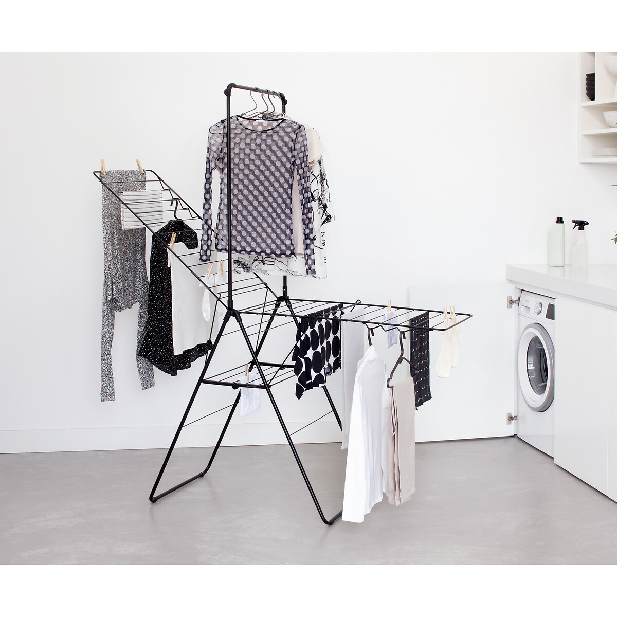 Etendoir à linge Hangon 25m avec porte cintre noir mat, BRABANTIA
