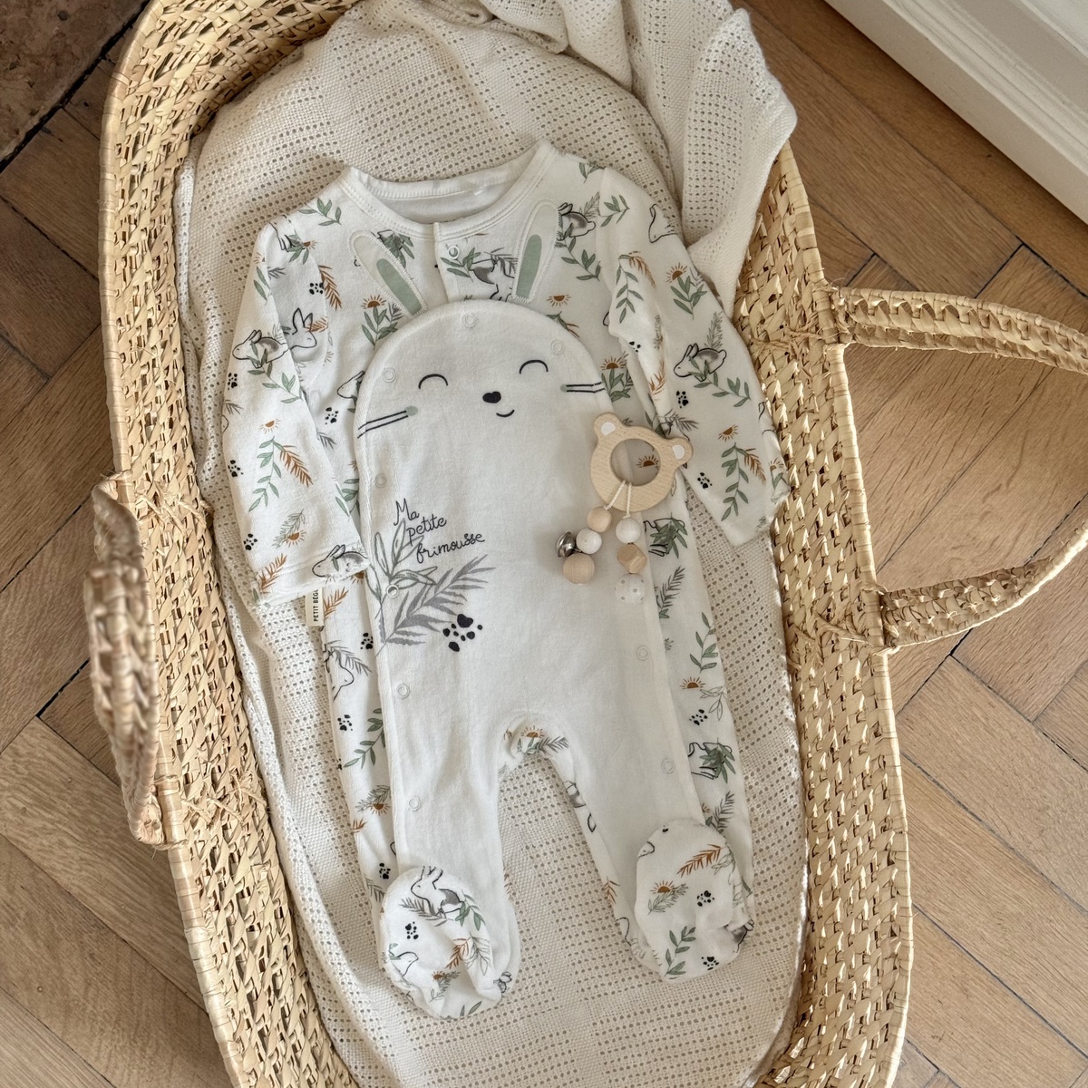 Pyjama bébé en velours ouverture pont Frimousse ecru, PETIT BEGUIN