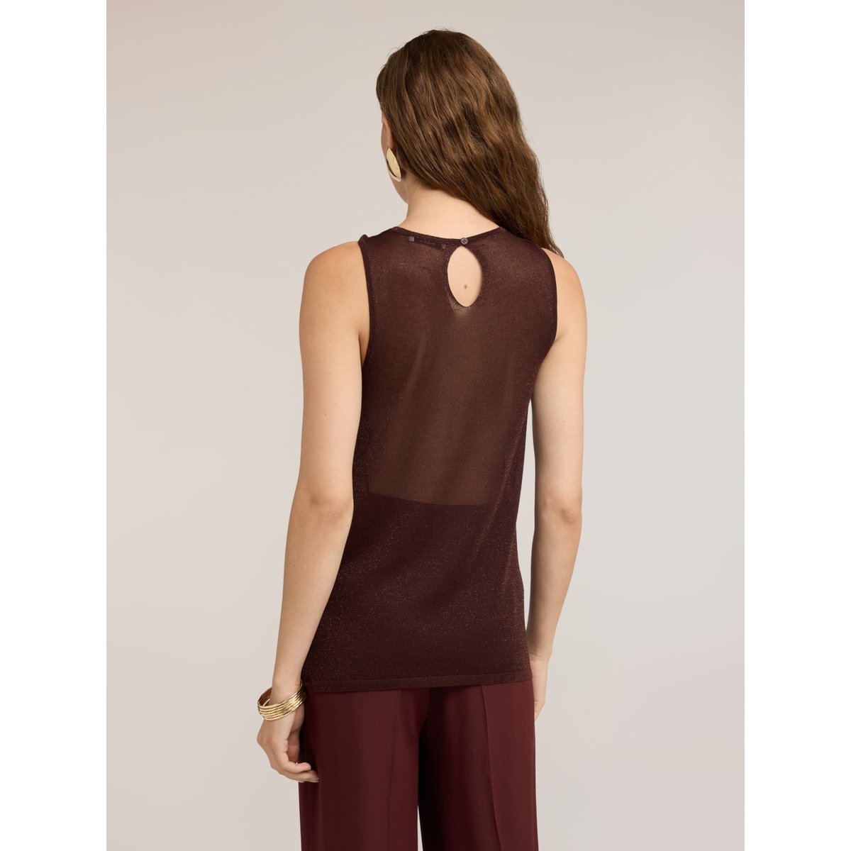 Pull avec drapé et découpes marron, MOTIVI