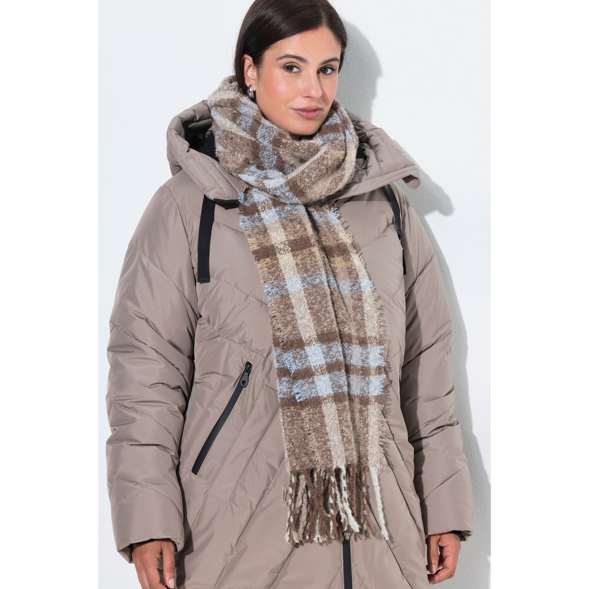 Écharpe bouclée texturée, motif à carreaux caramel, ULLA POPKEN