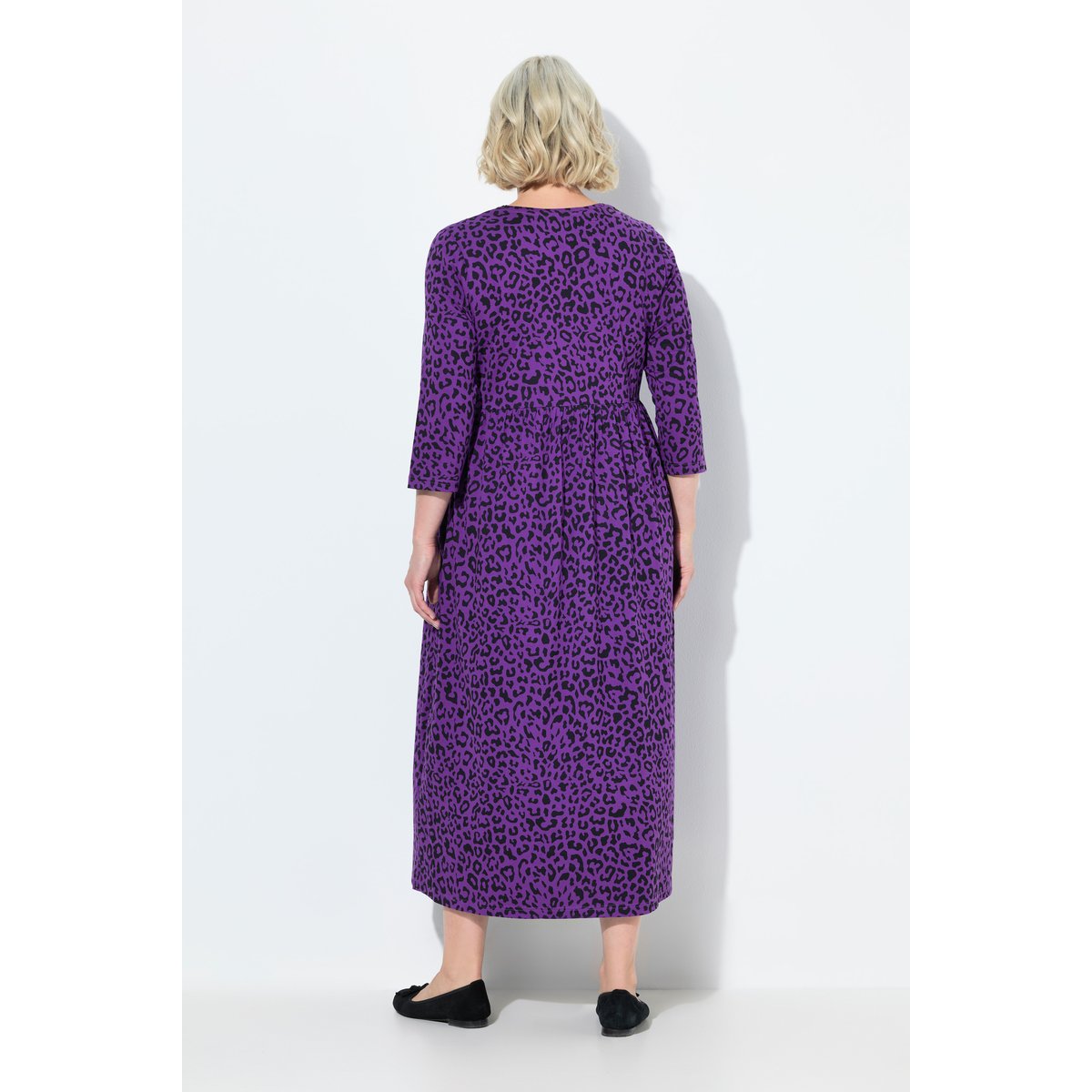 Robe en jersey à coupe évasée. Col tunisien violet, ULLA POPKEN