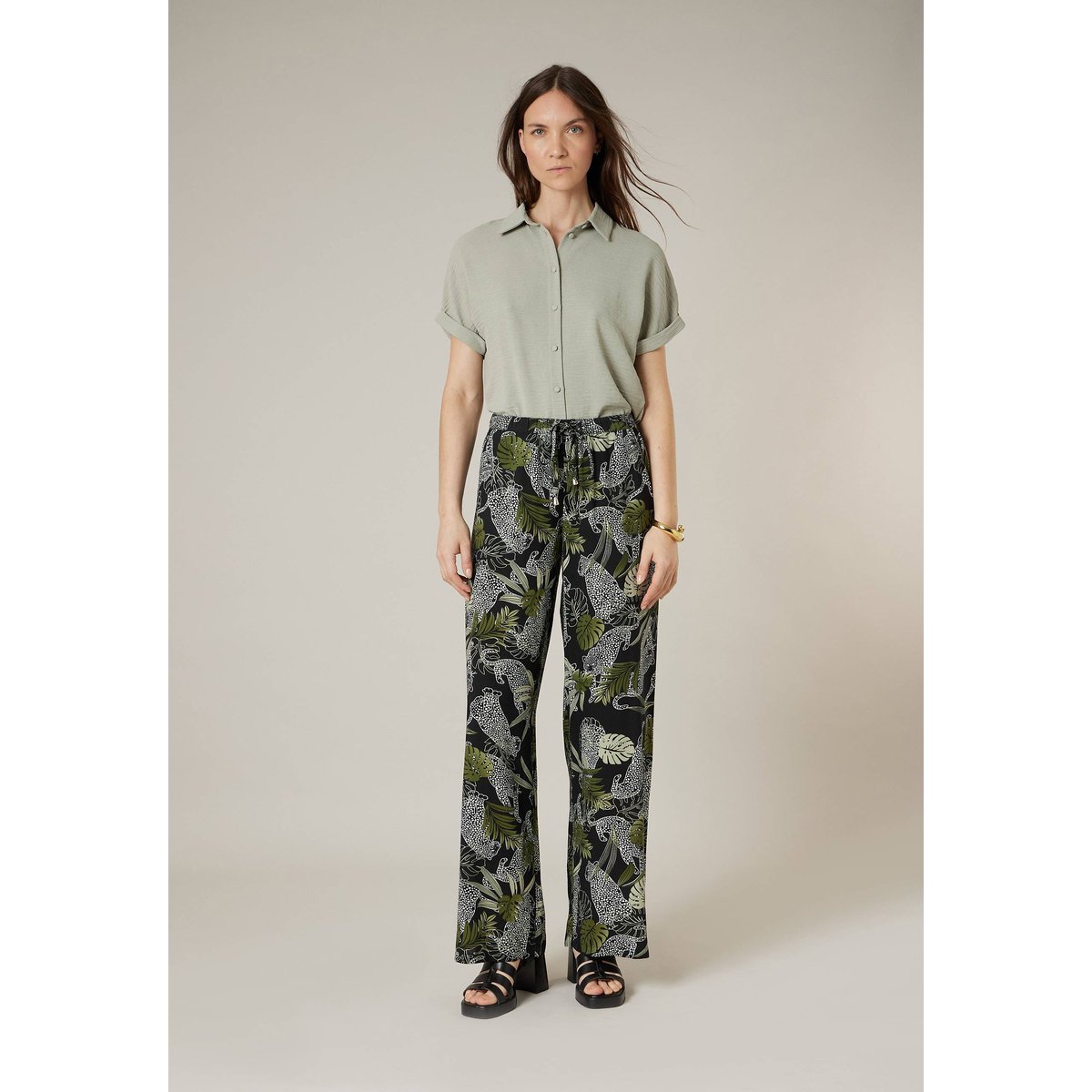 Pantalon large fille imprimé jungle LEOVA black, DEELUXE