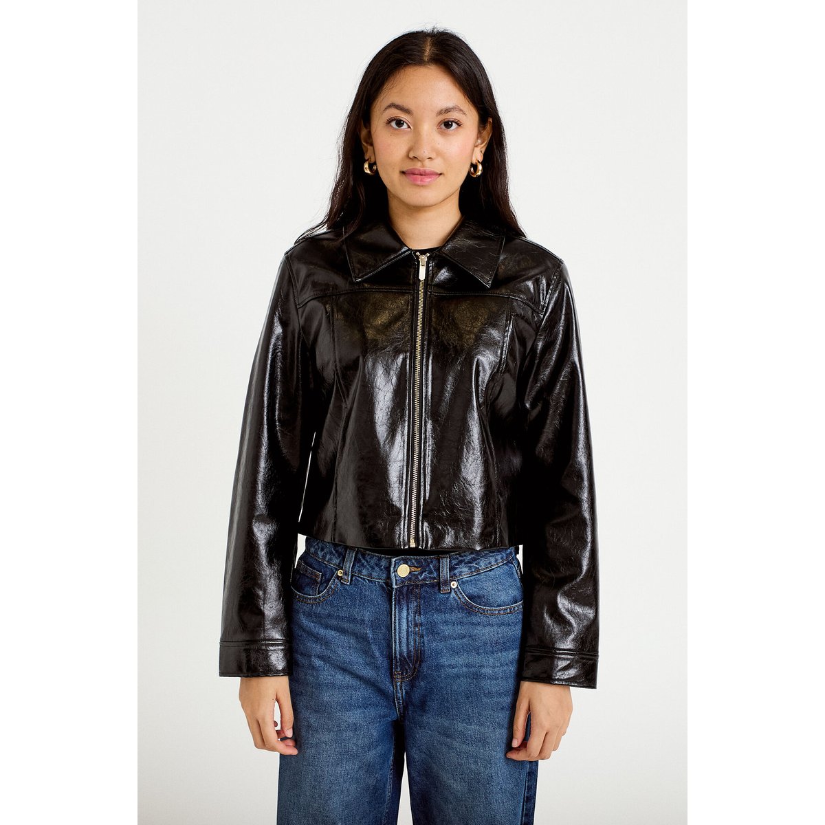Veste droite cropped en similicuir noir, CACHE CACHE