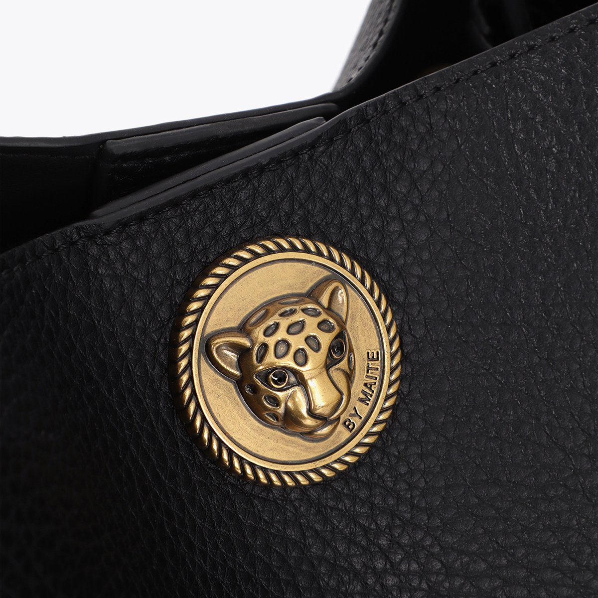 Sac seau à logo métallique noir, LOLA CASADEMUNT