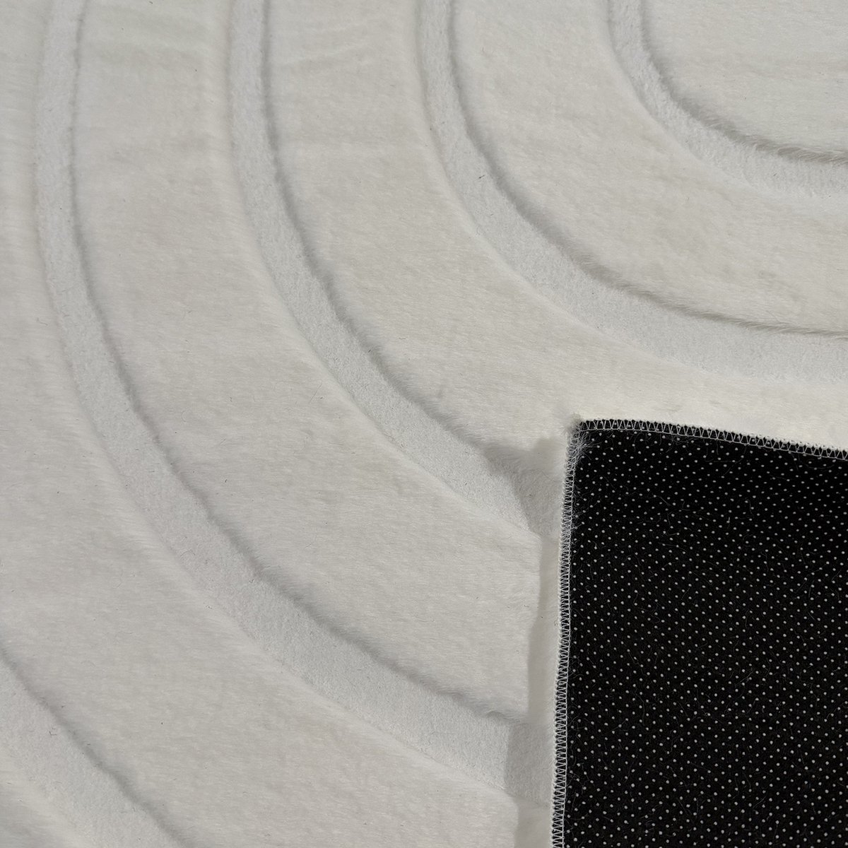 Tapis interieur doux à motif arc lavable en machine ALASKA blanc, NAZAR RUGS