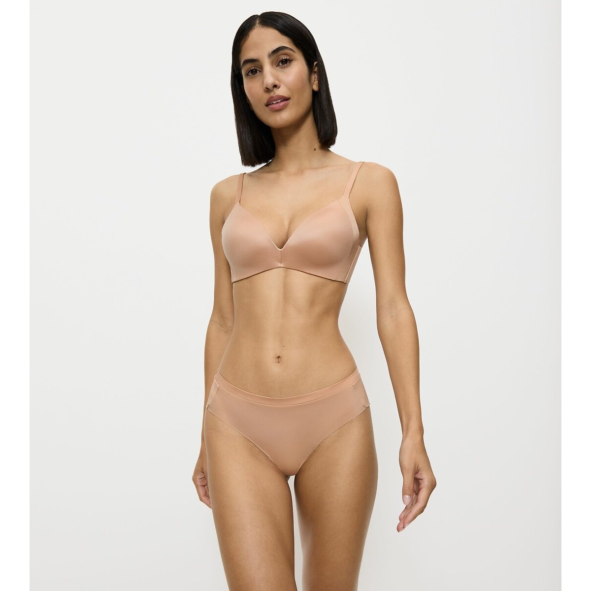 Slip Body Make-Up Soft Touch beige, TRIUMPH