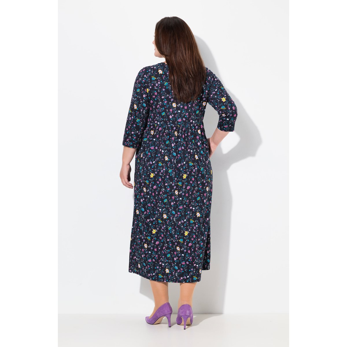 Robe en jersey coupe évasée, motif cachemire noir, ULLA POPKEN