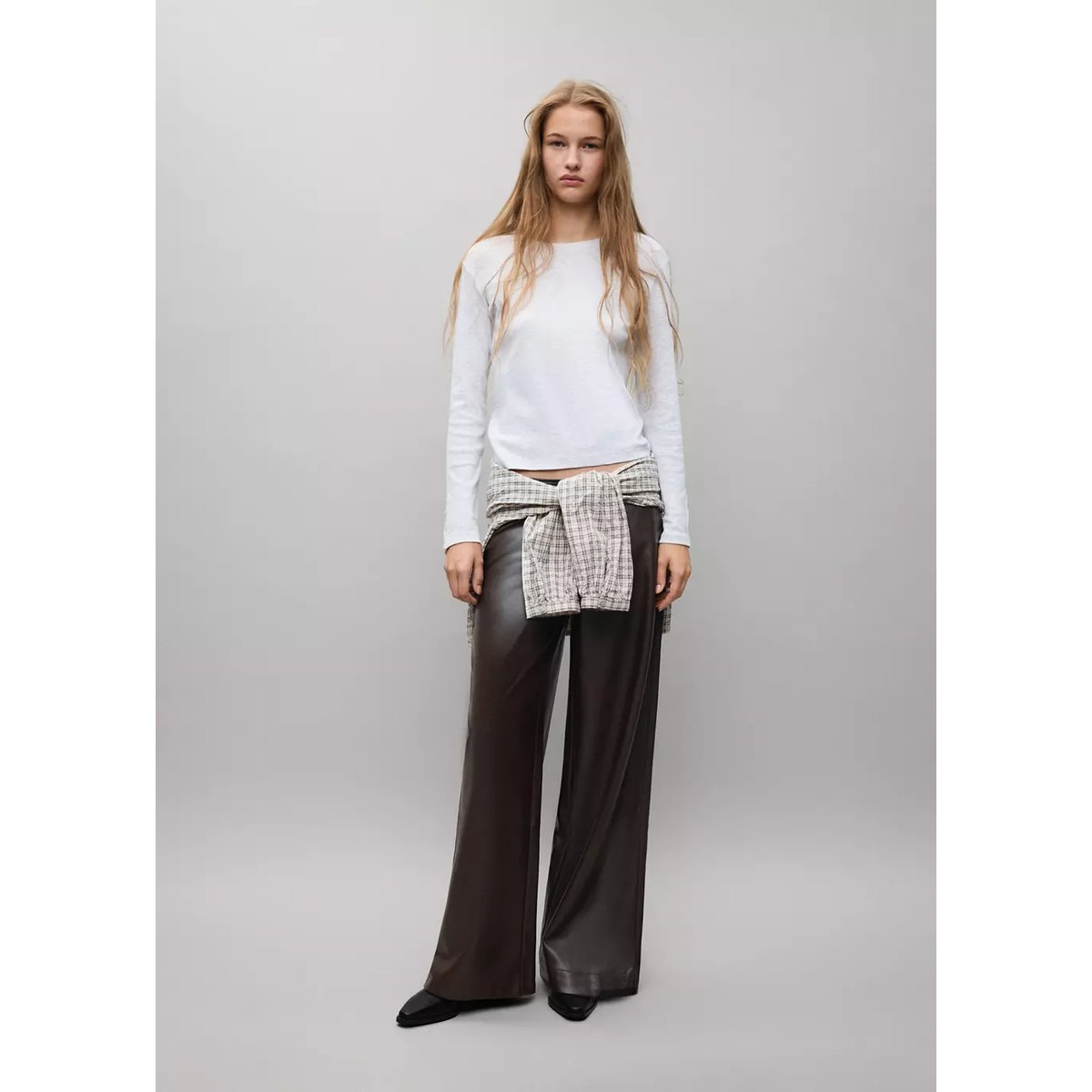 Pantalon large en cuir synthétique marron, MANGO TEEN