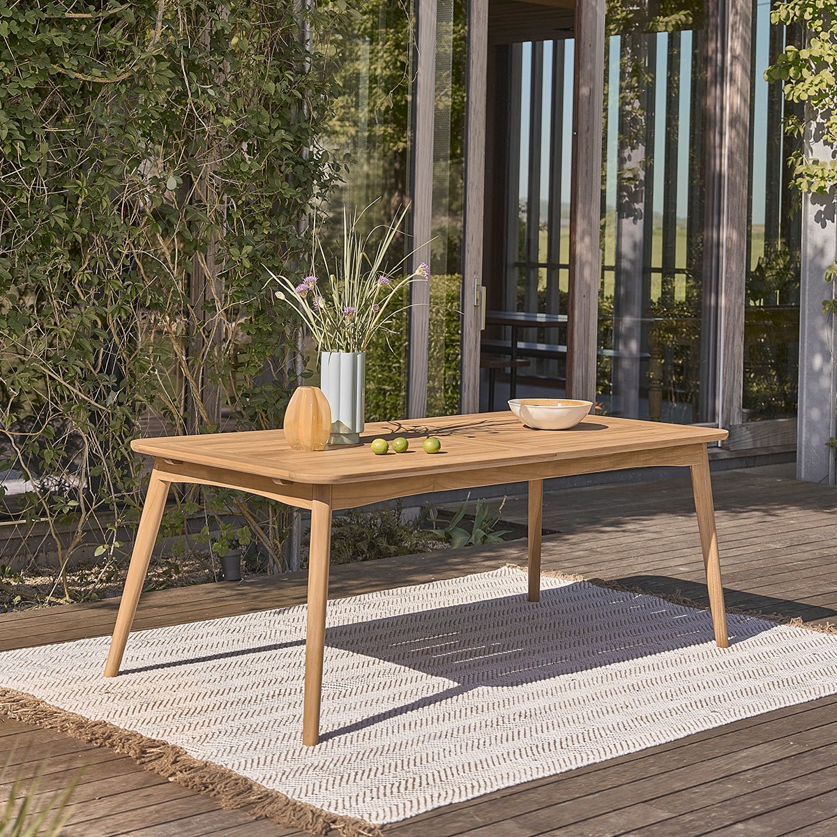 Table de jardin en teck massif extensible 6/8 places AUBE naturel, BERAH GETAH