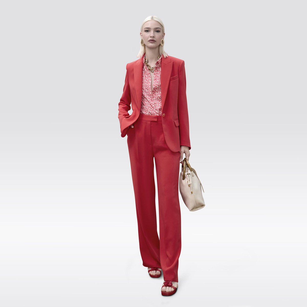 Blazer droit à épaulettes corail, LOLA CASADEMUNT